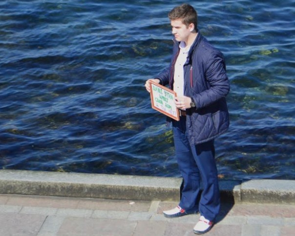 Будущий пикет имени Навального инсценировали в Севастополе