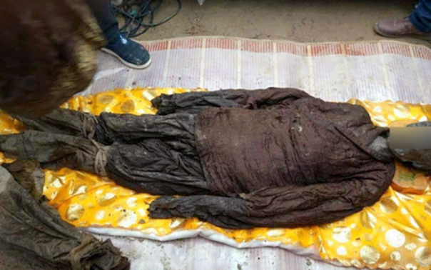 В Китае нашли гробницу с 500-летними мумиями в гробах из хрусталя