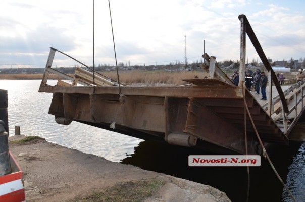 На Украине "устал" еще один мост и "утонул" На Украине "устал" еще один мост и "утонул"