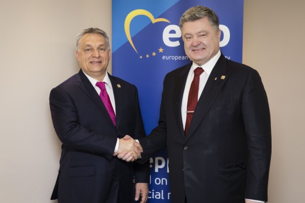 Порошенко отреагировал на заявление венгров об автономии. Будапешт в долгу не остался