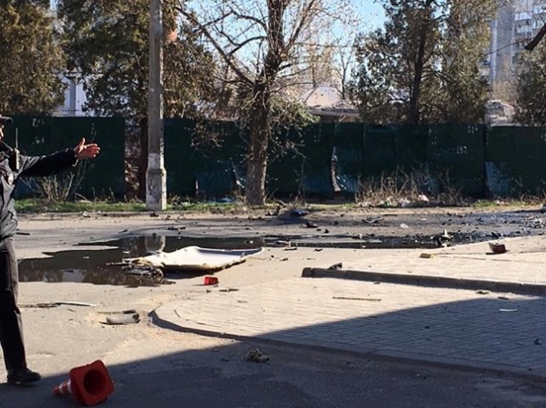 В Мариуполе взорвали полковника СБУ в собственном автомобиле В Мариуполе взорвали полковника СБУ в собственном автомобиле