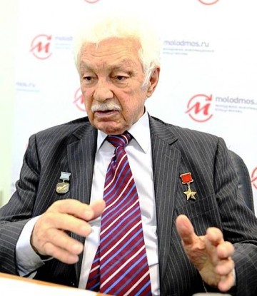 Лётчик-испытатель Степан Микоян скончался в возрасте 95 лет