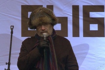 Либерал Акунин высказался за разные права для граждан