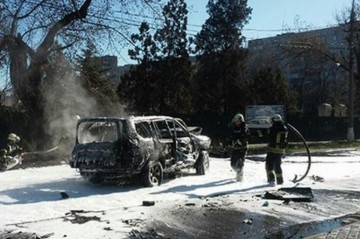 Красные кроссовки кошмарят нацию. Александр Яблоков (Зубченко)