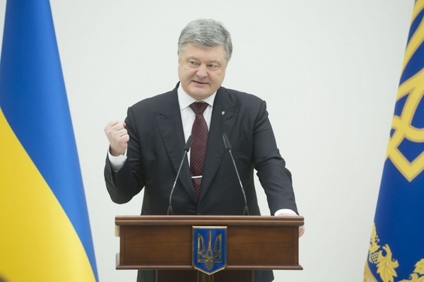 Раскрыты секреты «побед» Порошенко на международной арене