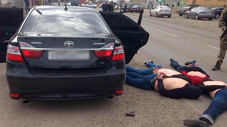 Задержаны подозреваемые в расстреле полицейских в Астрахани Задержаны подозреваемые в расстреле полицейских в Астрахани