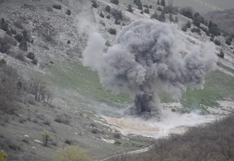 Уникальная операция МЧС: найденная в частном секторе Севастополя немецкая авиабомба успешно обезврежена