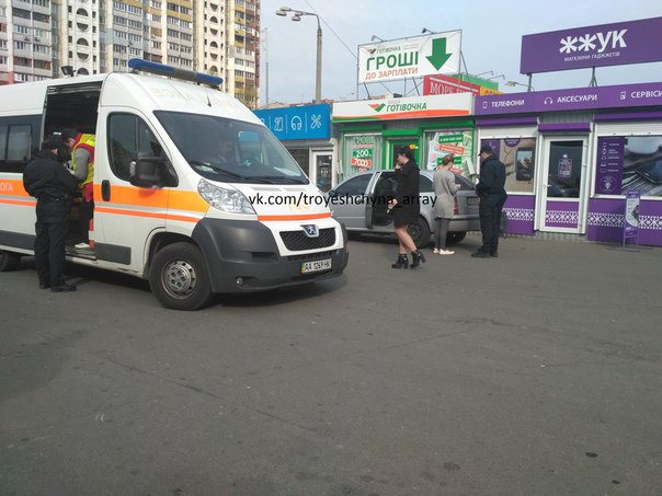 Автомобиль Савченко сбил пенсионерку в Киеве Автомобиль Савченко сбил пенсионерку в Киеве