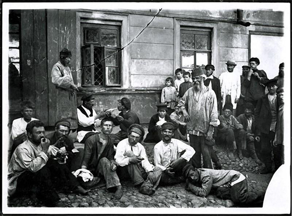 Ленин – это человек масштаба не только страны. Ленин – это человек масштаба планеты!