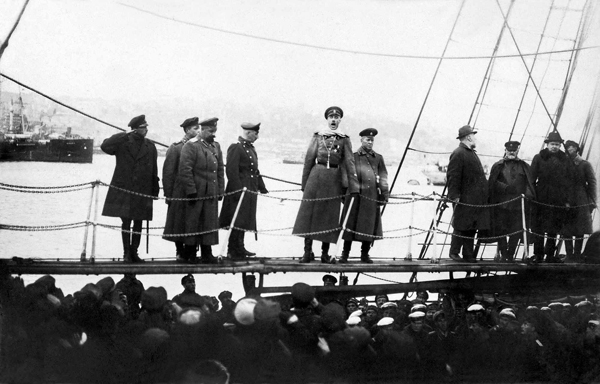 Ленин – это человек масштаба не только страны. Ленин – это человек масштаба планеты!
