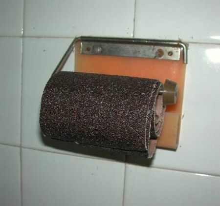 Полиция Челябинска накрыла цех по изготовлению фальшивой туалетной бумаги