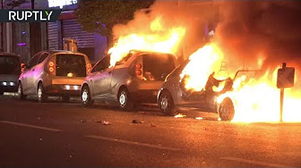 Протестующие устроили в Париже «ночь баррикад»: погромы, слезоточивый газ и 9 пострадавших