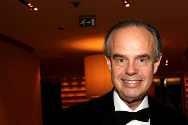 Гей-вертикаль Макрона Гей-вертикаль Макрона