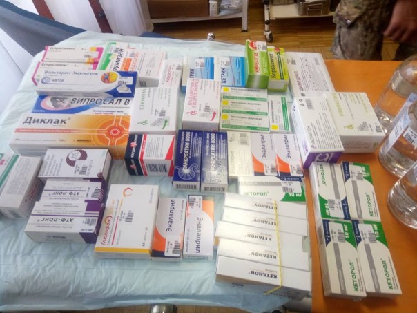 Владимир Меньшов передал миллион рублей на нужды Донбасса Владимир Меньшов передал миллион рублей на нужды Донбасса