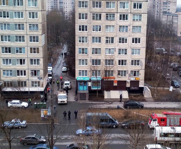 В жилом доме в Петербурге обезвредили взрывное устройство В жилом доме в Петербурге обезвредили взрывное устройство