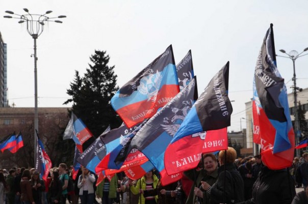 В Донецке празднуют третью годовщину провозглашения Донецкой Народной Республики