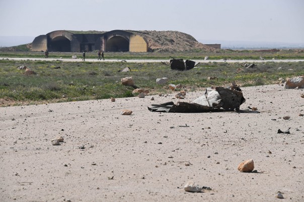 Первые кадры с авиабазы Шайрат. Репортаж Евгения Поддубного Первые кадры с авиабазы Шайрат. Репортаж Евгения Поддубного