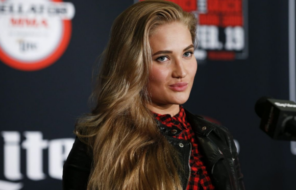 Русский секс-символ ММА Анастасия Янькова побила в Италии гречанку (видео)