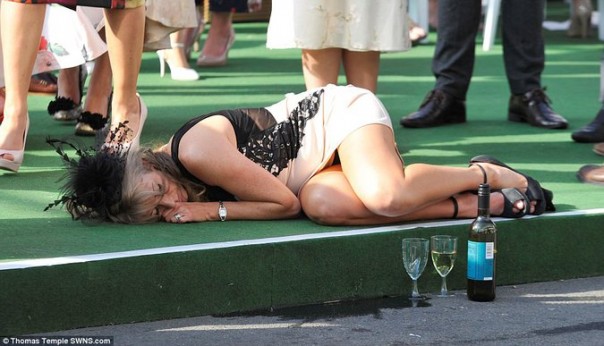 Учитесь, ватники, как отдыхают настоящие бараны и баронесы, сэры и серихи Учитесь, ватники, как отдыхают настоящие бараны и баронесы, сэры и серихи