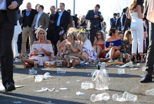 Учитесь, ватники, как отдыхают настоящие бараны и баронесы, сэры и серихи Учитесь, ватники, как отдыхают настоящие бараны и баронесы, сэры и серихи