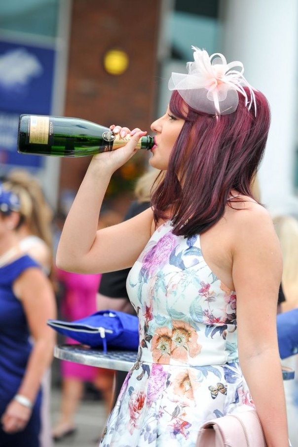 Учитесь, ватники, как отдыхают настоящие бараны и баронесы, сэры и серихи Учитесь, ватники, как отдыхают настоящие бараны и баронесы, сэры и серихи