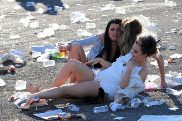 Учитесь, ватники, как отдыхают настоящие бараны и баронесы, сэры и серихи Учитесь, ватники, как отдыхают настоящие бараны и баронесы, сэры и серихи