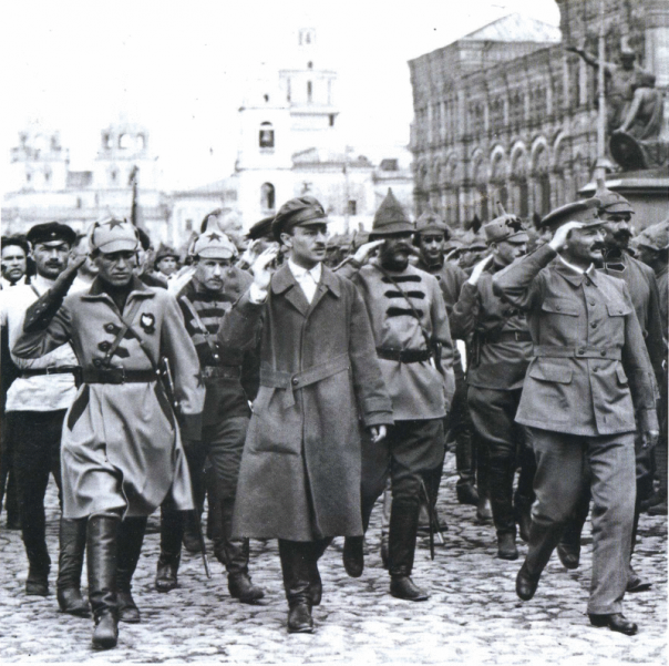 Символ Красной армии. Богатырка, фрунзевка, буденовка Символ Красной армии. Богатырка, фрунзевка, буденовка