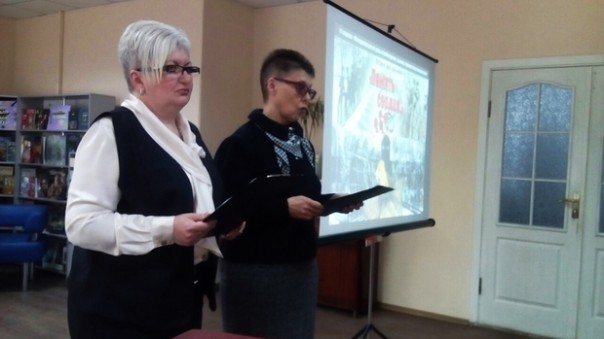 Сводка от НМ ЛНР 12 апреля 2017. Укрофашисты шесть раз нарушили "режим тишины", выпустили около 140 мин и снарядов, повреждены дома в п. Фрунзе Сводка от НМ ЛНР 12 апреля 2017. Укрофашисты шесть раз нарушили "режим тишины", выпустили около 140 мин и снарядов, повреждены дома в п. Фрунзе