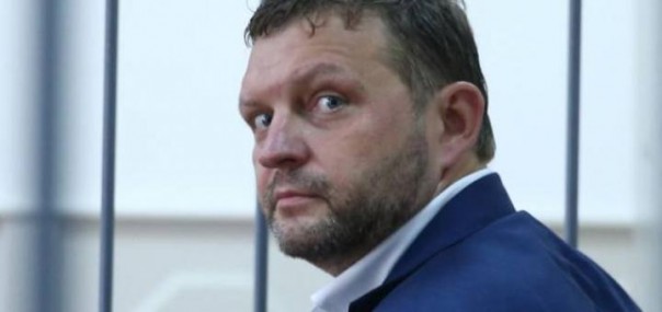 Брал взятки, потому что сошел с ума