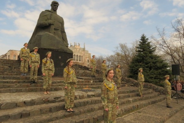 Сводка от НМ ЛНР 14 апреля 2017. Укрофашисты за неделю выпустили по территории Республики 464 боеприпаса Сводка от НМ ЛНР 14 апреля 2017. Укрофашисты за неделю выпустили по территории Республики 464 боеприпаса