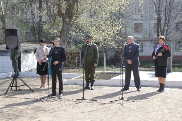 Сводка от НМ ЛНР 15 апреля 2017. Республика готовится к параду 9 мая. Подготовка военнослужащих НМ ЛНР и военной техники