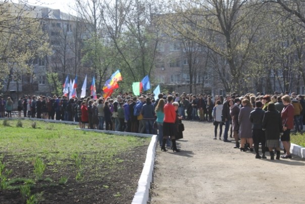 Сводка от НМ ЛНР 15 апреля 2017. Республика готовится к параду 9 мая. Подготовка военнослужащих НМ ЛНР и военной техники