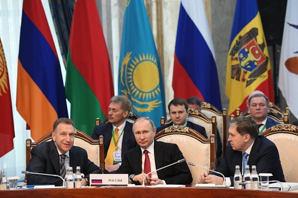 Саммит ЕАЭС в Бишкеке: о чем говорили семь президентов. Ростислав Ищенко Саммит ЕАЭС в Бишкеке: о чем говорили семь президентов. Ростислав Ищенко