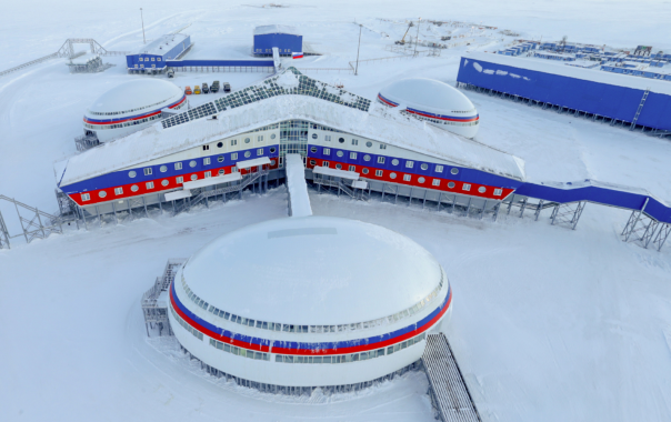 Минобороны показало уникальную военную базу "Арктический трилистник"