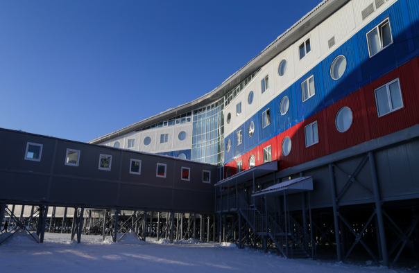 Минобороны показало уникальную военную базу "Арктический трилистник"