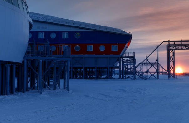 Минобороны показало уникальную военную базу "Арктический трилистник"