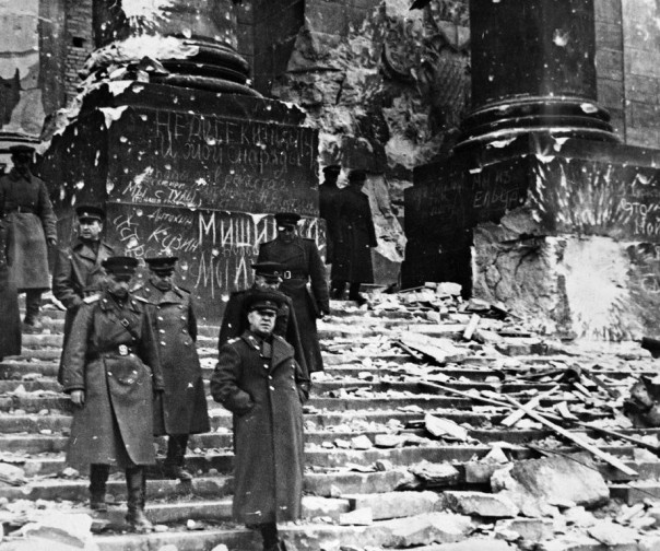 Безоговорочная капитуляция: почему Запад не может простить Красной армии взятие Берлина