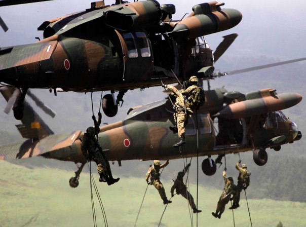 Япония впервые после ВМВ может отправить войска за границу