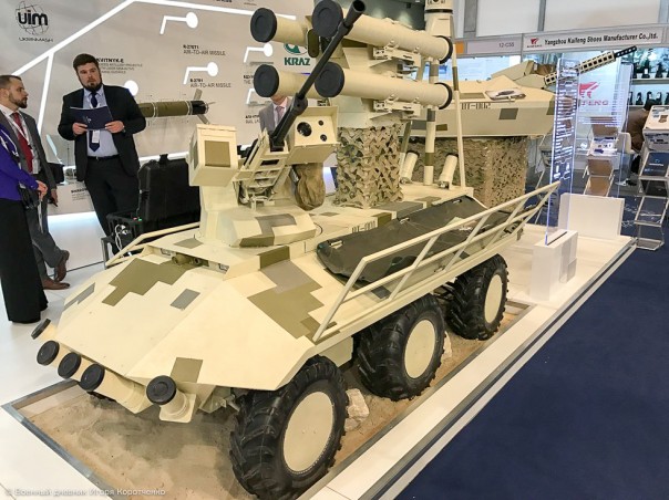 Экспозиция Украины на IDEX-2017. Не стреляйте в пианиста, он играет как умеет! Экспозиция Украины на IDEX-2017. Не стреляйте в пианиста, он играет как умеет!