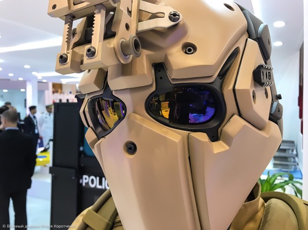 Экспозиция Украины на IDEX-2017. Не стреляйте в пианиста, он играет как умеет! Экспозиция Украины на IDEX-2017. Не стреляйте в пианиста, он играет как умеет!