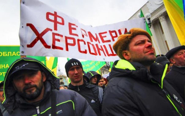 Херсонский фермер: разорили блокада Крыма и грабители из АТО