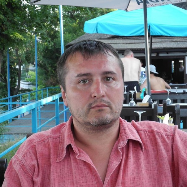 Запорожский дал заднюю: укроэксперт отказался съесть ведро фекалий в эфире