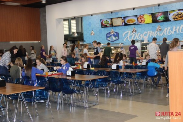 Немецкая делегация в восторге от посещения Артека: мы как будто попали в парадиз! Немецкая делегация в восторге от посещения Артека: мы как будто попали в парадиз!