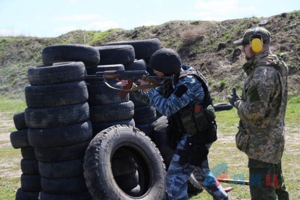 Сводка от НМ ЛНР 27 апреля 2017. Бригада ВСУ потеряла две БМП из-за халатности командиров Сводка от НМ ЛНР 27 апреля 2017. Бригада ВСУ потеряла две БМП из-за халатности командиров