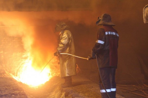 Глава ДНР торжественно запустил работу Харцызского канатного завода «Силур» и принял участие в запуске домны на Енакиевском металлургическом заводе Глава ДНР торжественно запустил работу Харцызского канатного завода «Силур» и принял участие в запуске домны на Енакиевском металлургическом заводе