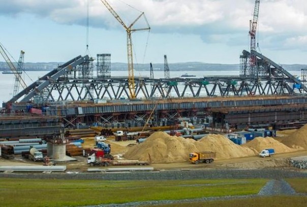 Арка Керченского моста: опубликованы свежие кадры хода строительства