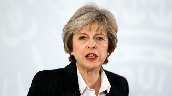 Мэй и Абэ согласились сохранять твердую позицию в отношении России