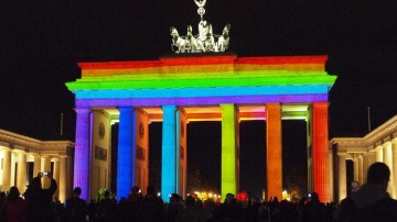 Для гомосеков всегда пожалуйста