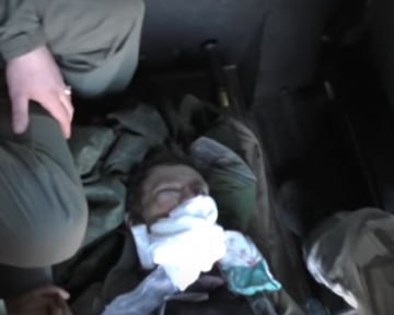 Комбат "Истребитель" своих не бросает.