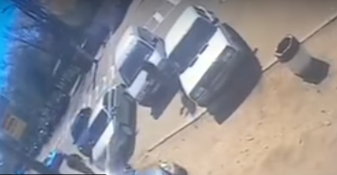 Протаранил авто и чуть не сбил женщину: Видео бегства чиновника от полиции в Бердянске